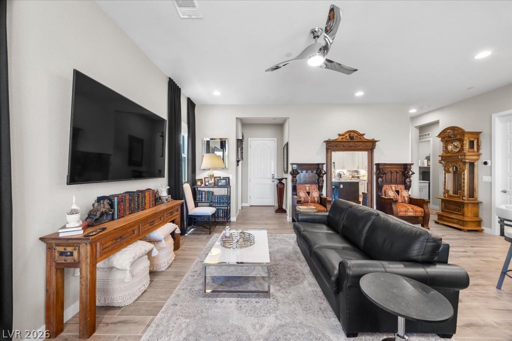 82 Nine Mile Creek Drive Las Vegas NV 89138
