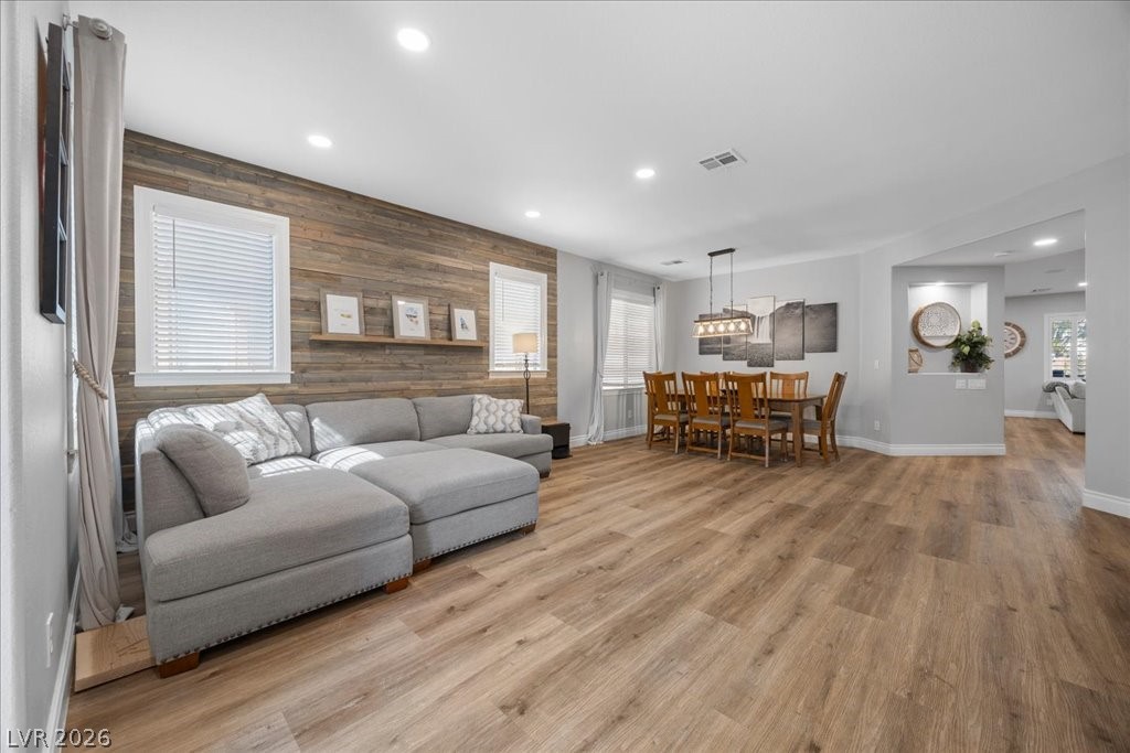 8224 Sawmill Falls Street North Las Vegas NV 89085