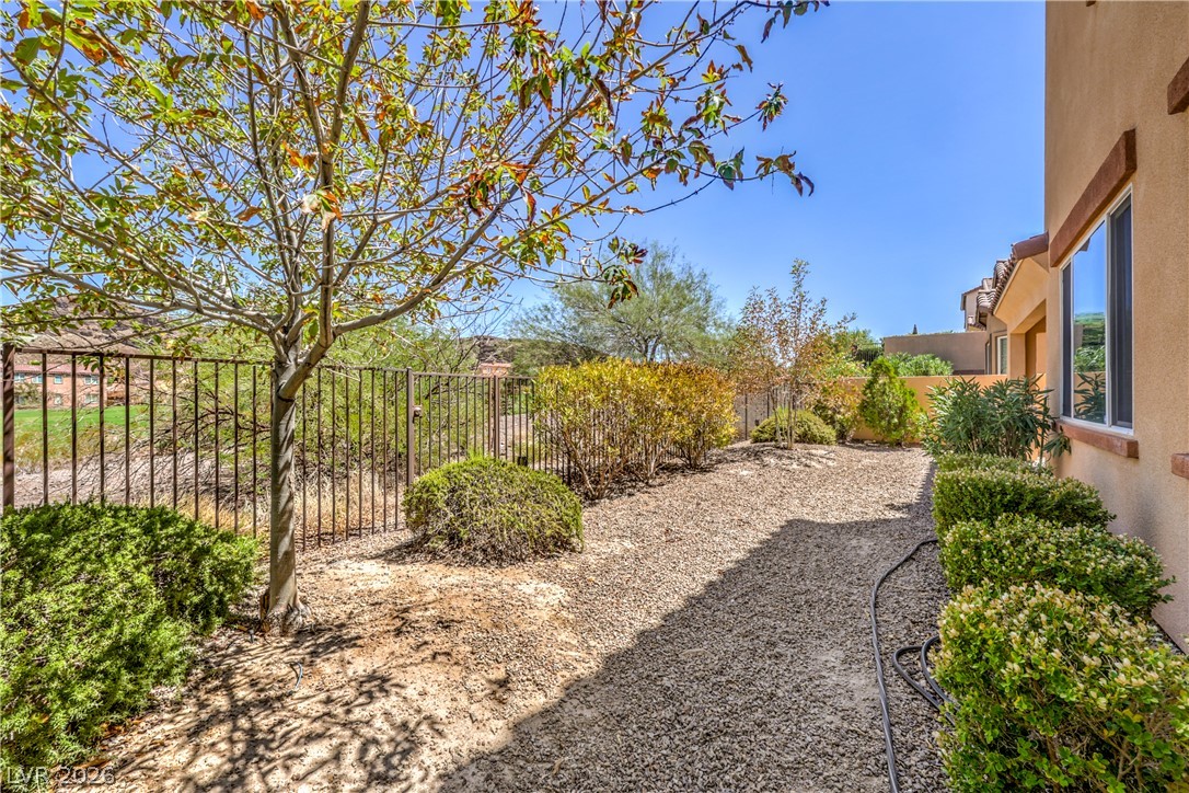 33 Via Di Mello Henderson NV 89011