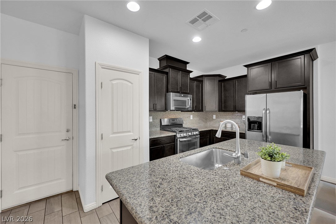 1027 Aubrey Springs Avenue Henderson NV 89014