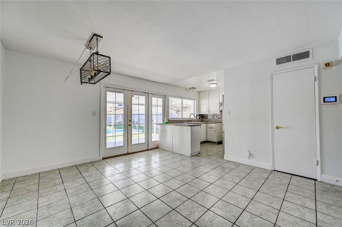 3933 Manford Circle Las Vegas NV 89104