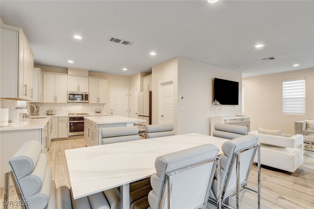 6342 Selston Drive North Las Vegas NV 89081