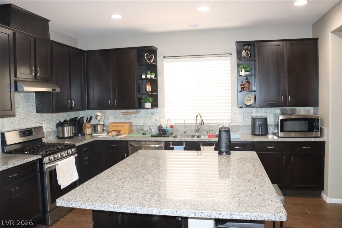 1517 Eagles Pass Avenue North Las Vegas NV 89084
