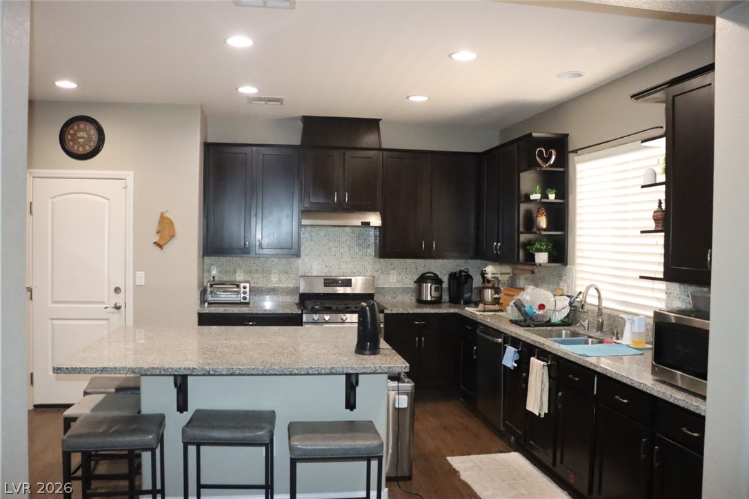 1517 Eagles Pass Avenue North Las Vegas NV 89084