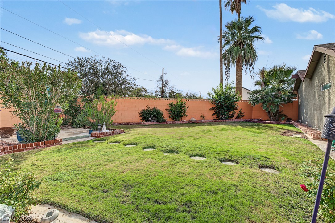 1820 Laverne Circle Las Vegas NV 89108