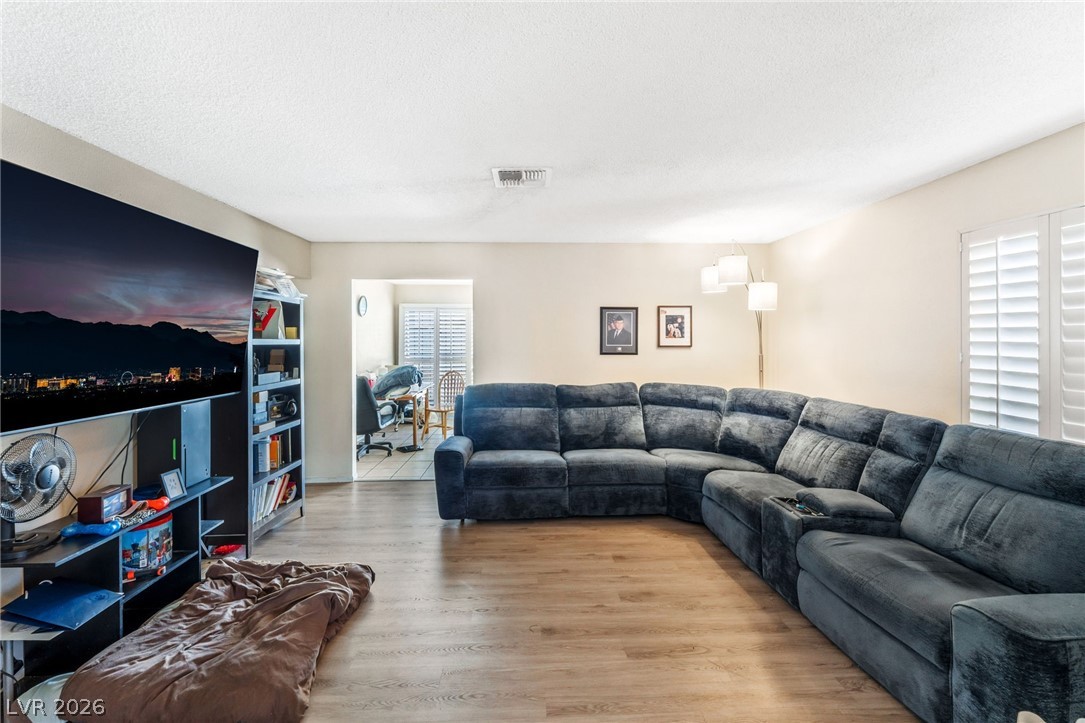 1928 Harvest Drive Las Vegas NV 89108