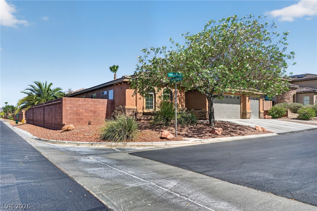 11212 Hudson Brook Street Las Vegas NV 89183