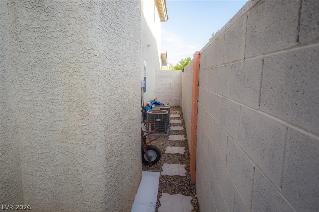 805 Old Mine Creek Lane Las Vegas NV 89134