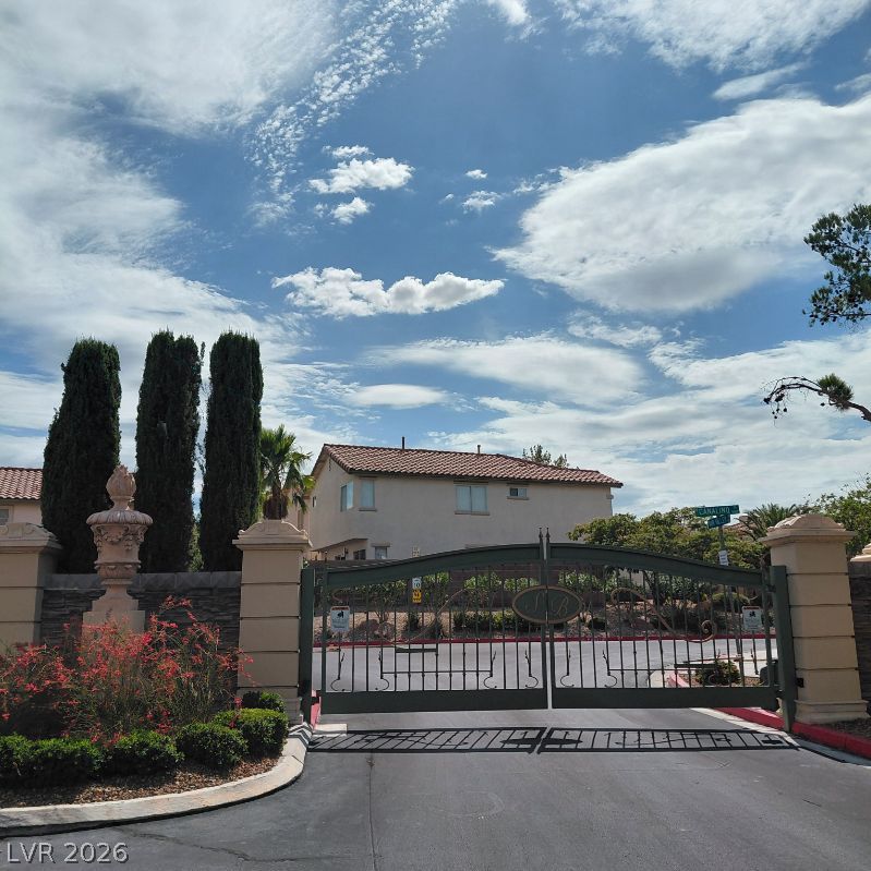 805 Old Mine Creek Lane Las Vegas NV 89134