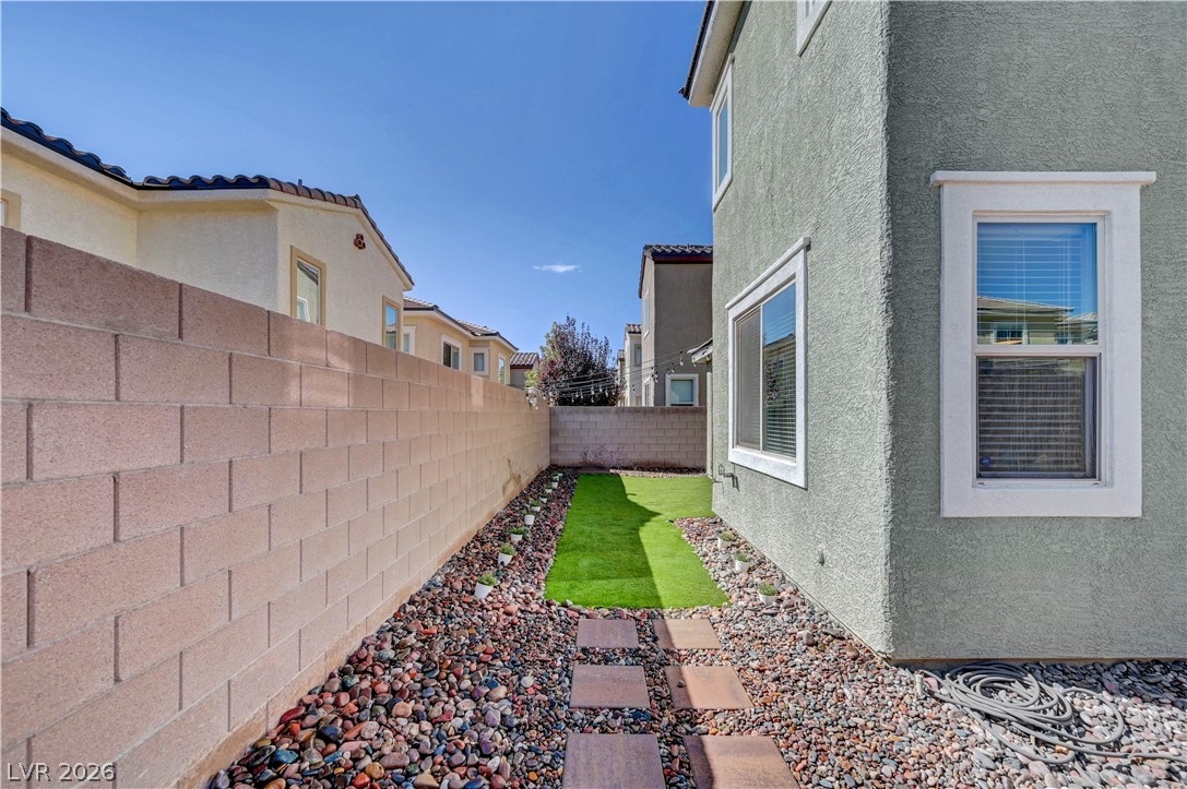 5822 West Amber Mesa Street Las Vegas NV 89148