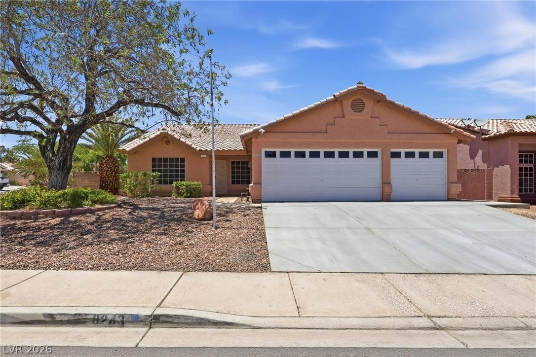 8243 Lone Feather Lane Las Vegas NV 89123