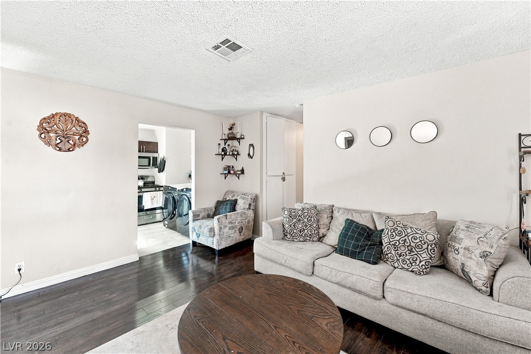 4517 Mark Avenue Las Vegas NV 89108