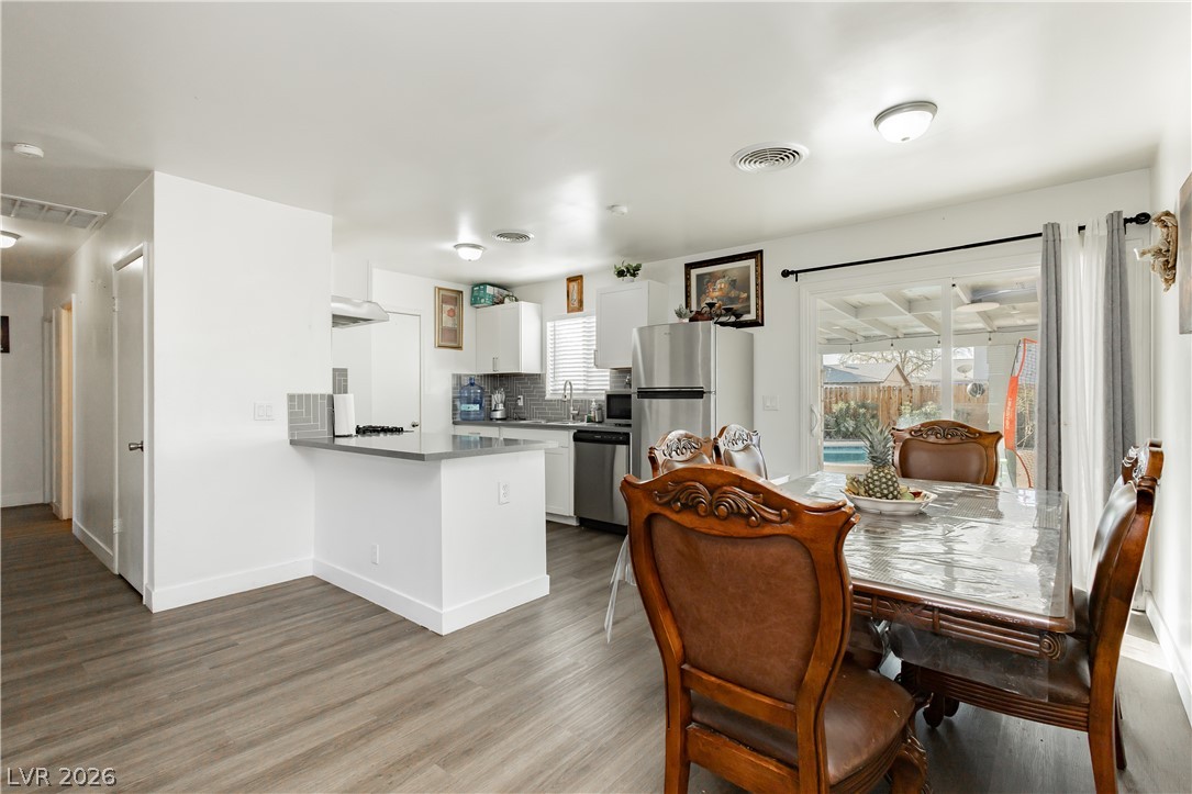 4809 Sunny Brook Avenue Las Vegas NV 89110