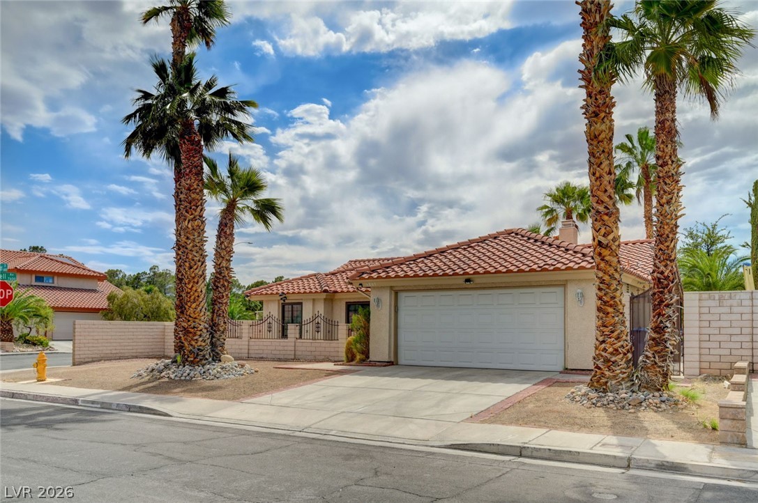 4865 Illustrious Street Las Vegas NV 89147