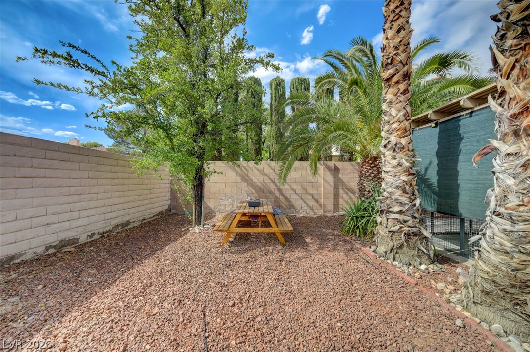 4865 Illustrious Street Las Vegas NV 89147