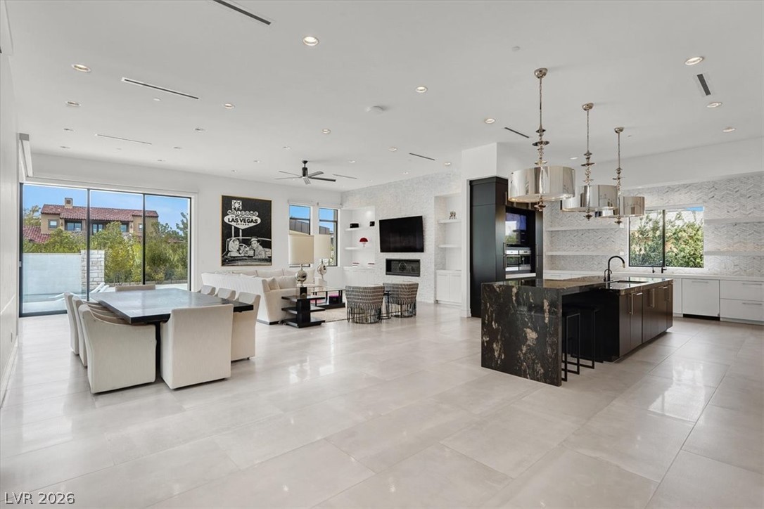 20 Pebble Hills Court Las Vegas NV 89141