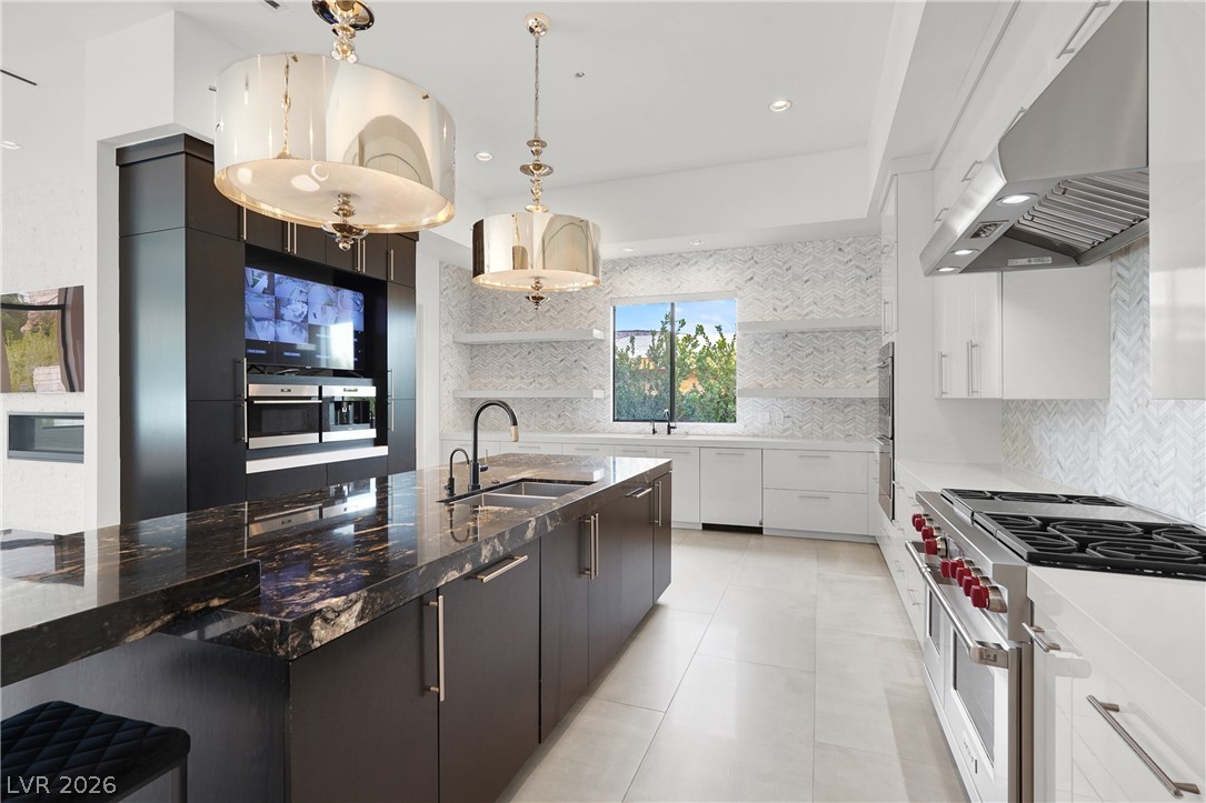 20 Pebble Hills Court Las Vegas NV 89141