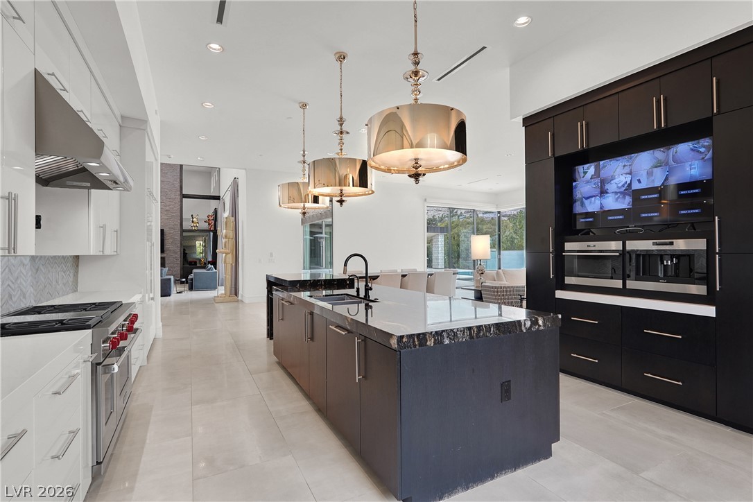 20 Pebble Hills Court Las Vegas NV 89141