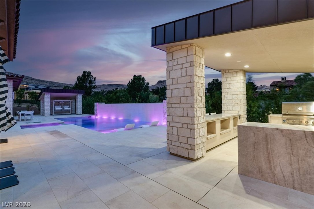 20 Pebble Hills Court Las Vegas NV 89141