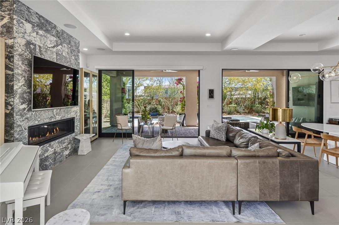 24 Garden Rain Drive Las Vegas NV 89135
