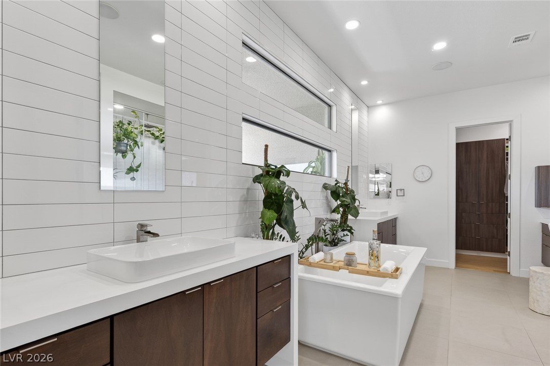 24 Garden Rain Drive Las Vegas NV 89135