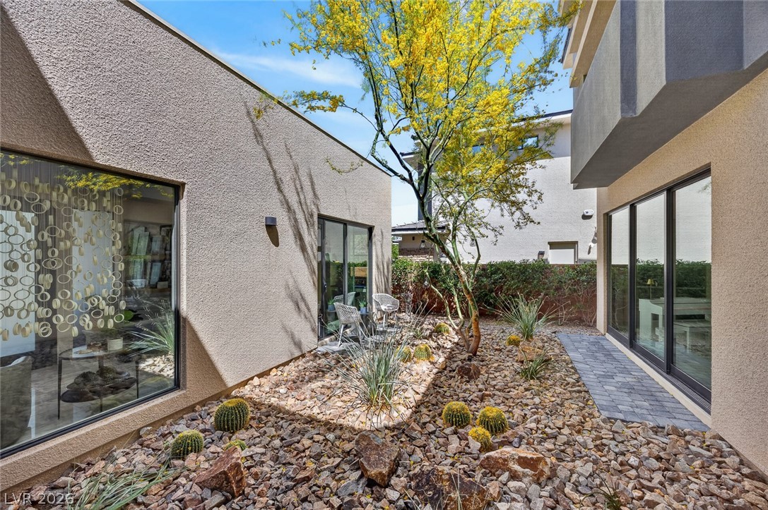 24 Garden Rain Drive Las Vegas NV 89135