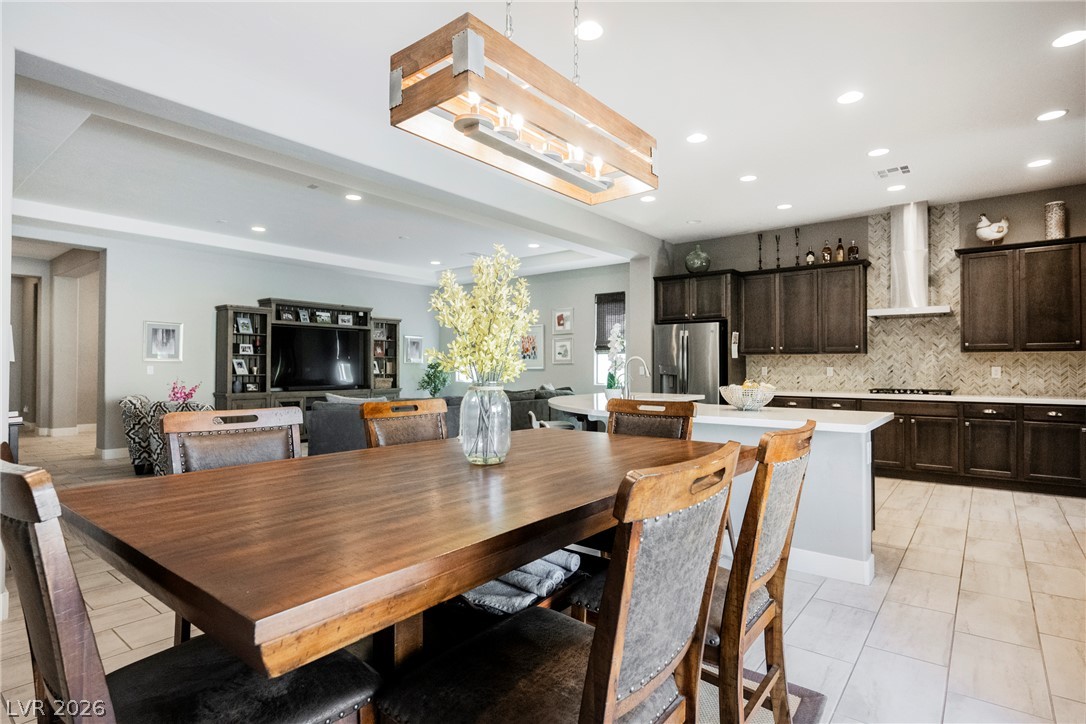 8133 Pinetop Crest Street Las Vegas NV 89166