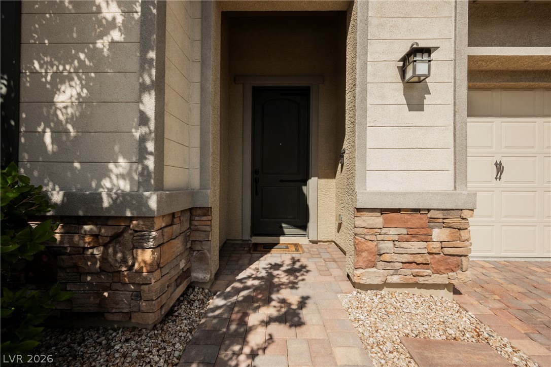 8133 Pinetop Crest Street Las Vegas NV 89166
