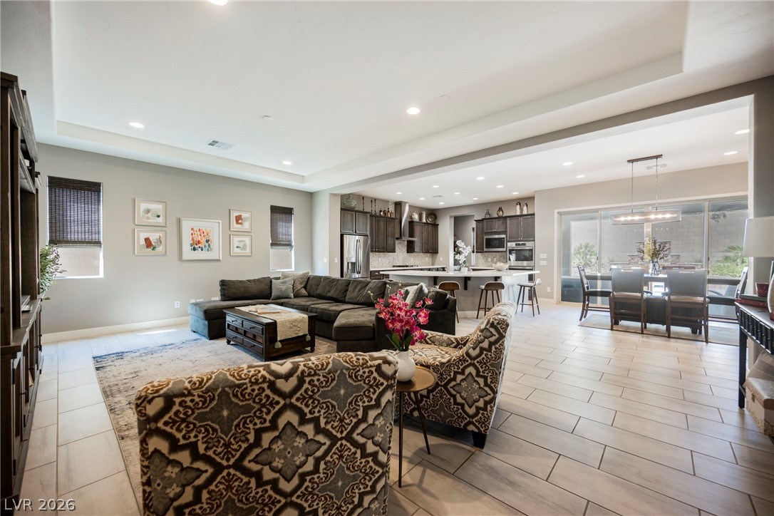 8133 Pinetop Crest Street Las Vegas NV 89166
