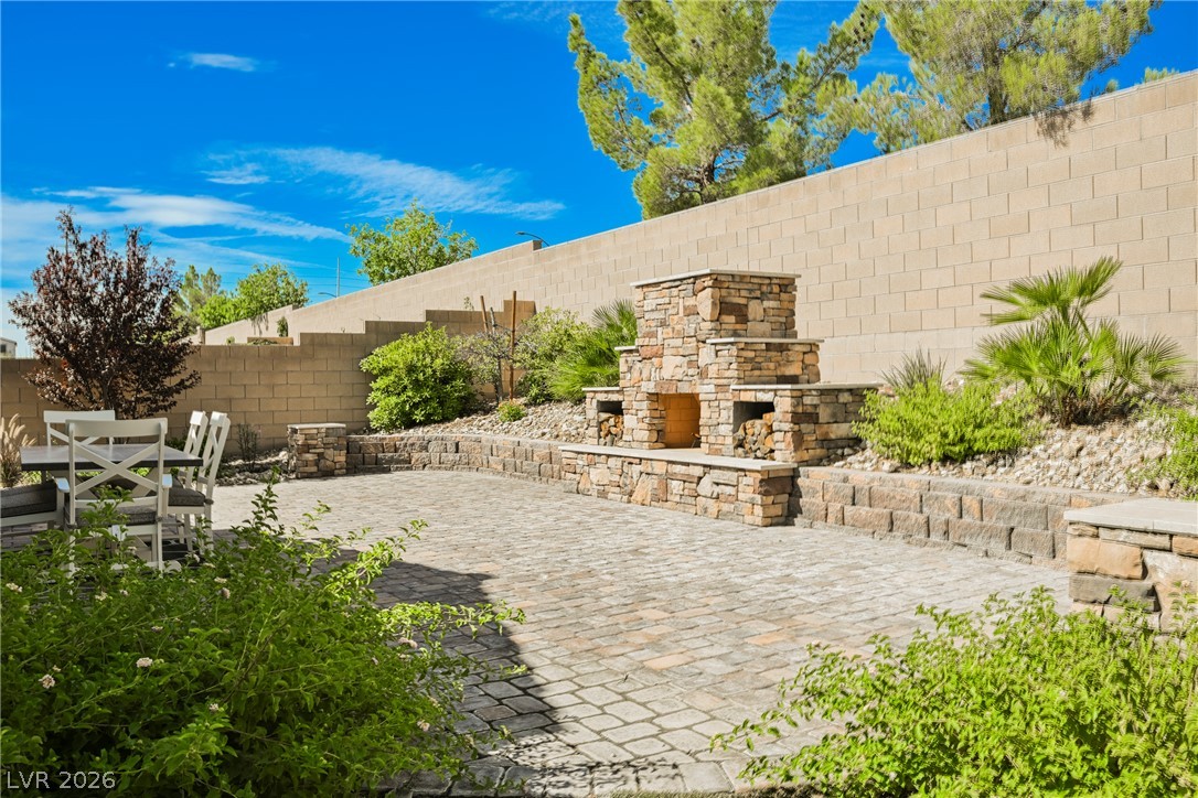 8133 Pinetop Crest Street Las Vegas NV 89166