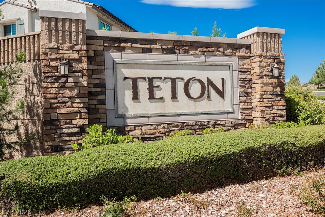 8133 Pinetop Crest Street Las Vegas NV 89166