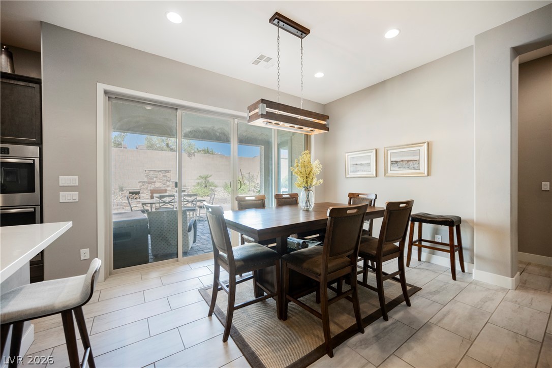 8133 Pinetop Crest Street Las Vegas NV 89166