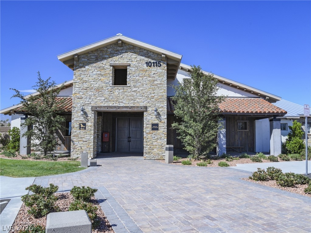 8133 Pinetop Crest Street Las Vegas NV 89166
