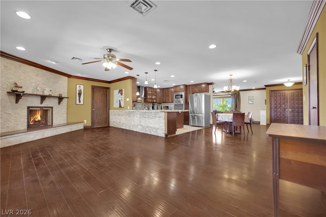 8040 Gilespie Street Las Vegas NV 89123