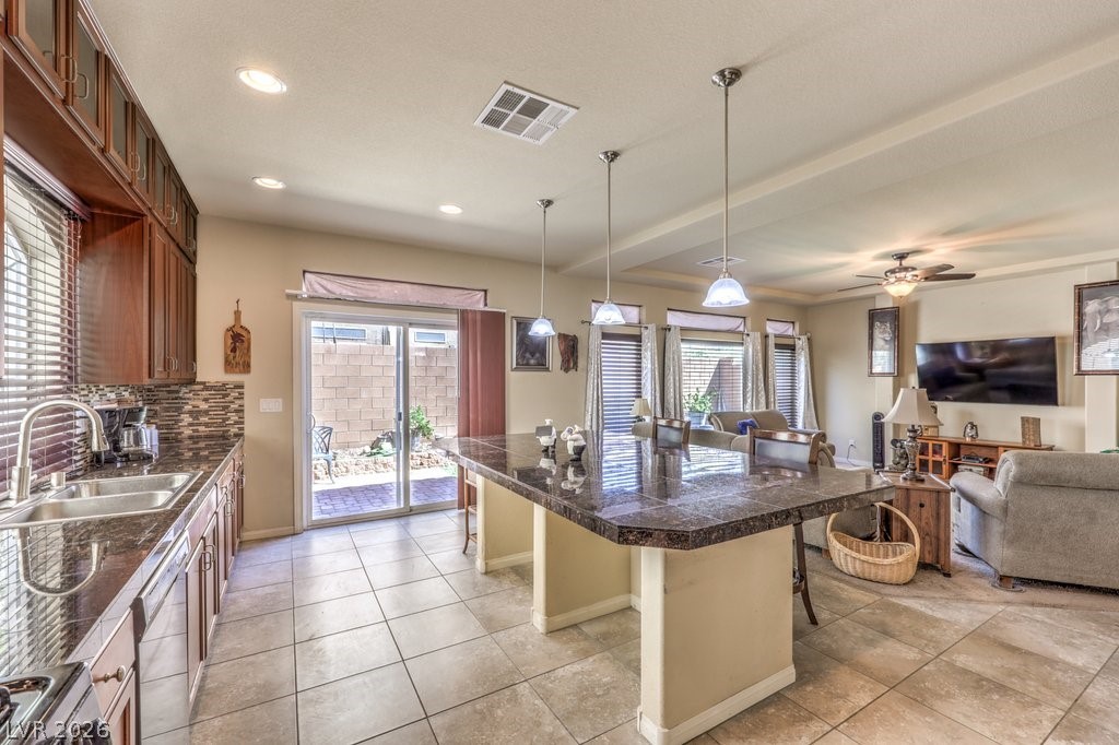 5914 Gordon Creek Avenue Las Vegas NV 89139
