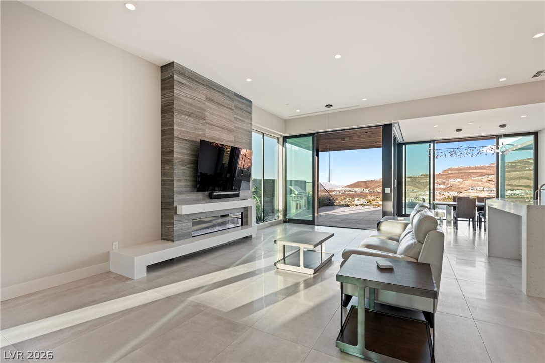 656 Falcon Summit Court Henderson NV 89012