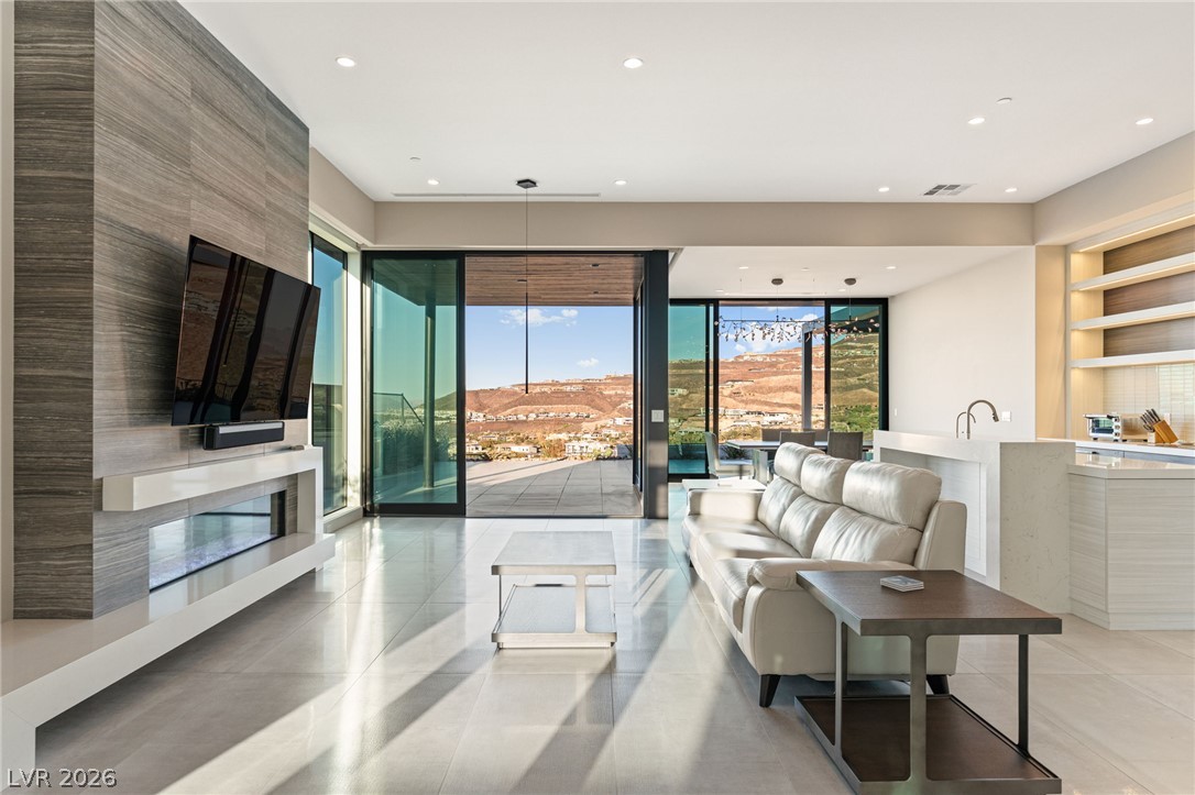 656 Falcon Summit Court Henderson NV 89012