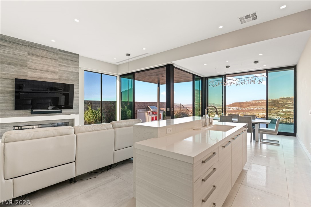 656 Falcon Summit Court Henderson NV 89012