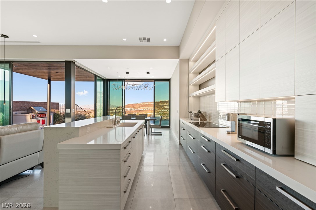 656 Falcon Summit Court Henderson NV 89012