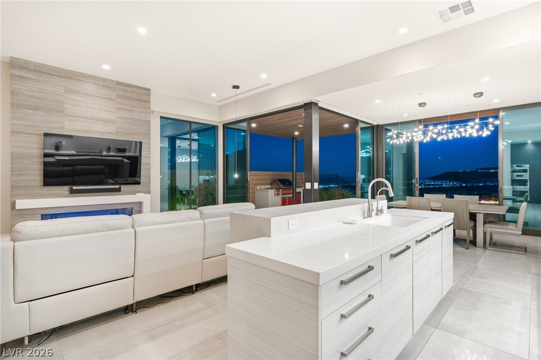 656 Falcon Summit Court Henderson NV 89012