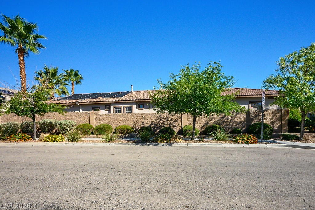 1947 Grovespring Street Las Vegas NV 89135