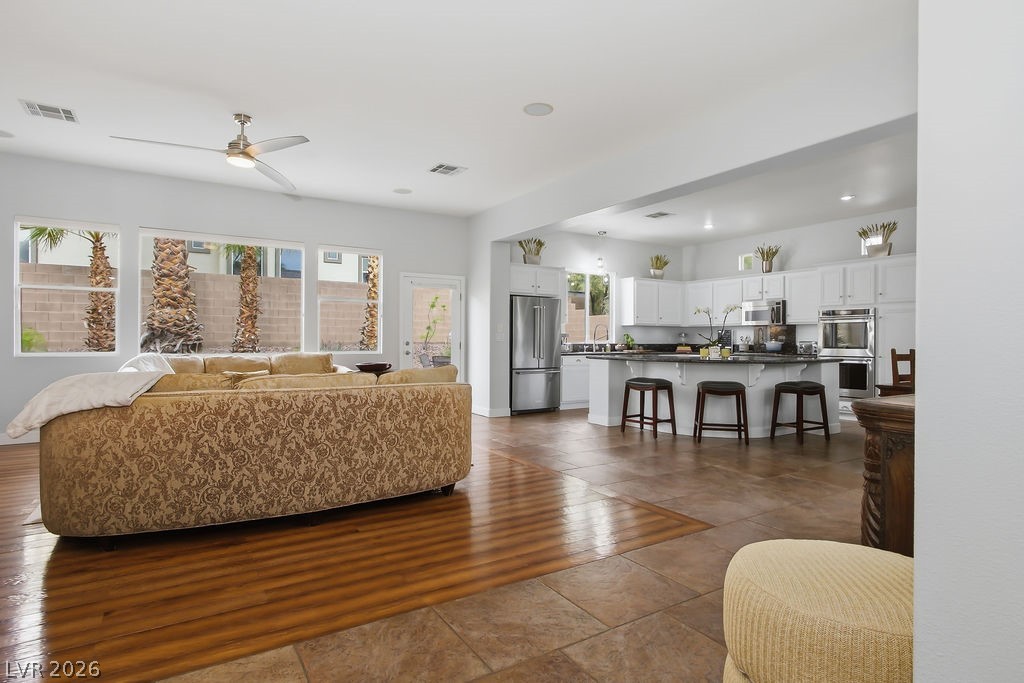 1947 Grovespring Street Las Vegas NV 89135