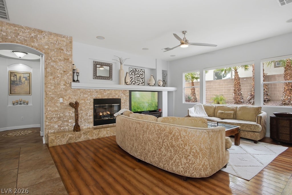1947 Grovespring Street Las Vegas NV 89135