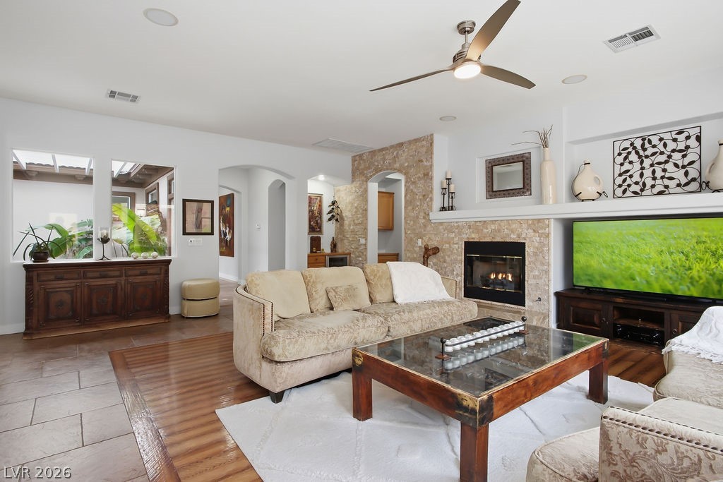 1947 Grovespring Street Las Vegas NV 89135