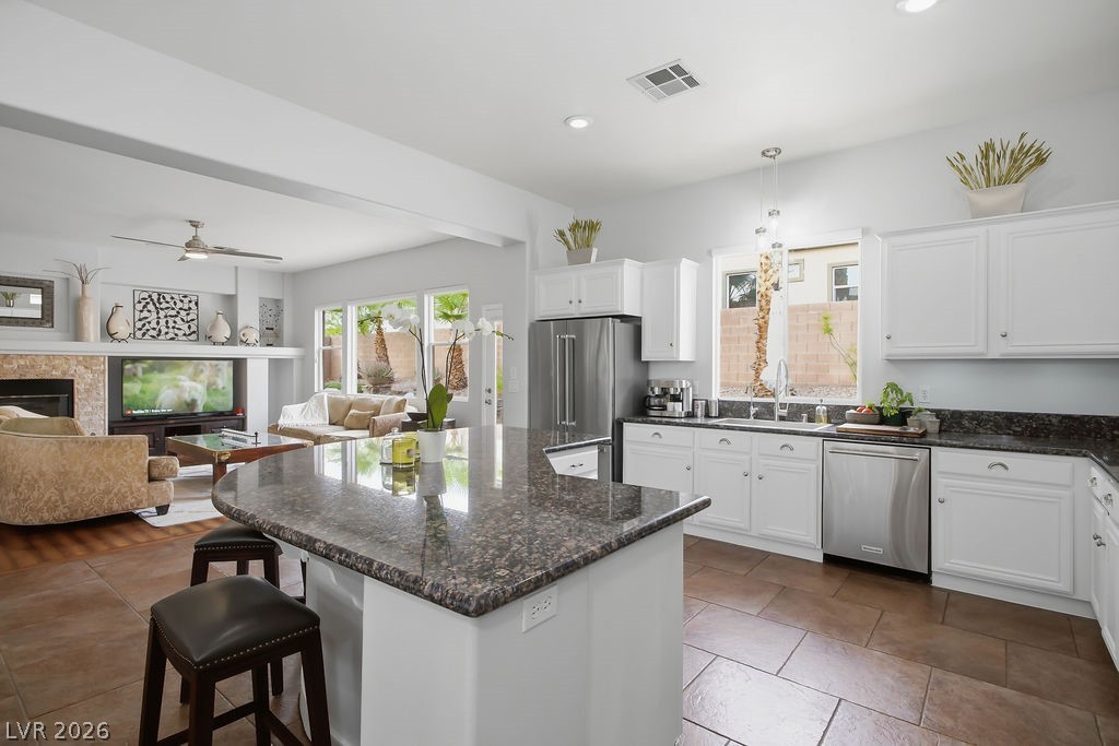 1947 Grovespring Street Las Vegas NV 89135