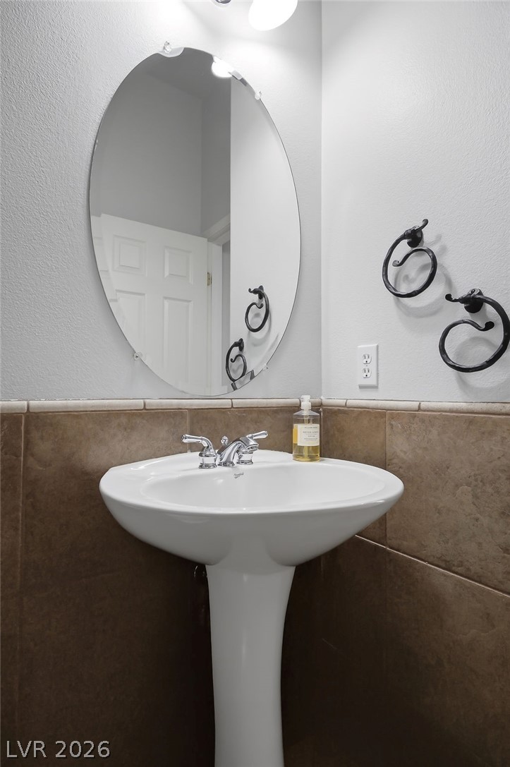 1947 Grovespring Street Las Vegas NV 89135