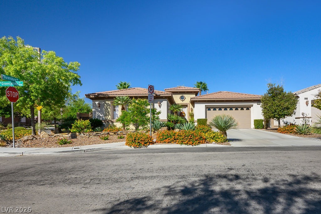 1947 Grovespring Street Las Vegas NV 89135