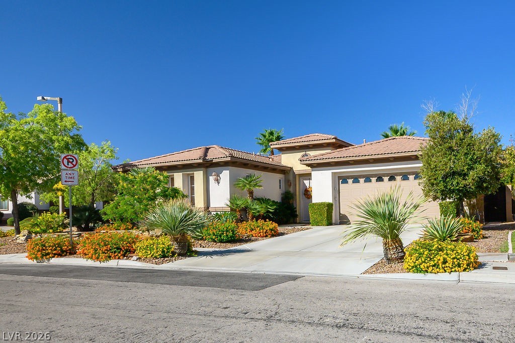 1947 Grovespring Street Las Vegas NV 89135