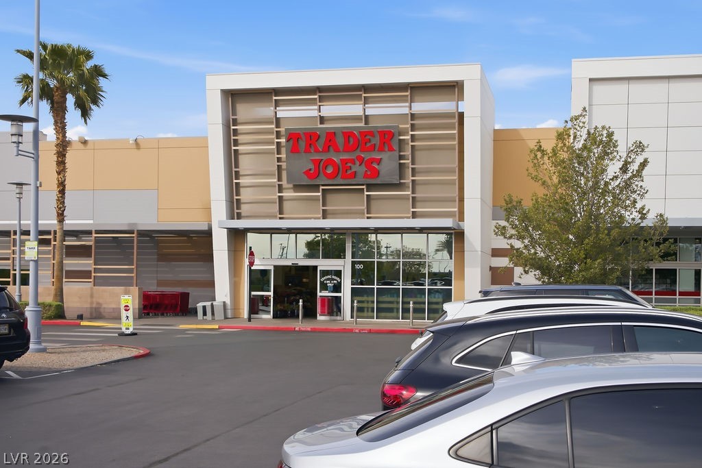 1947 Grovespring Street Las Vegas NV 89135