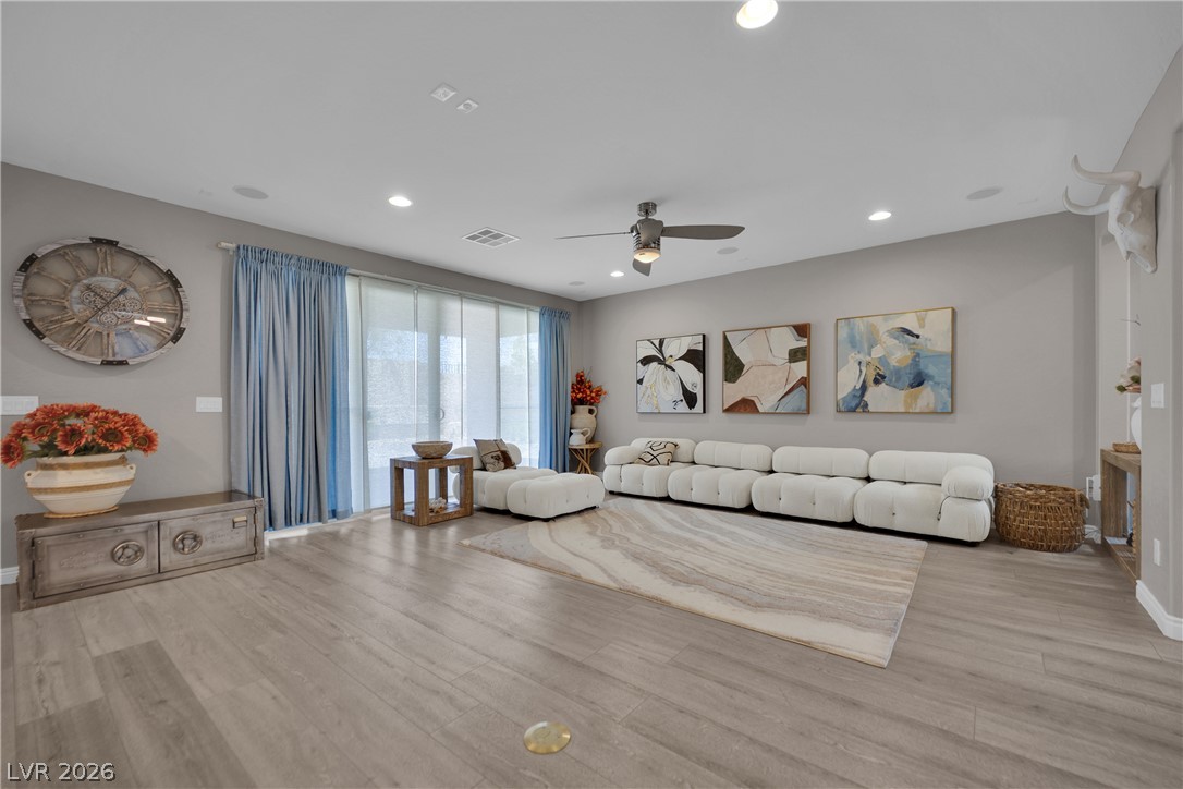 8767 Pinley Spring Street Las Vegas NV 89113